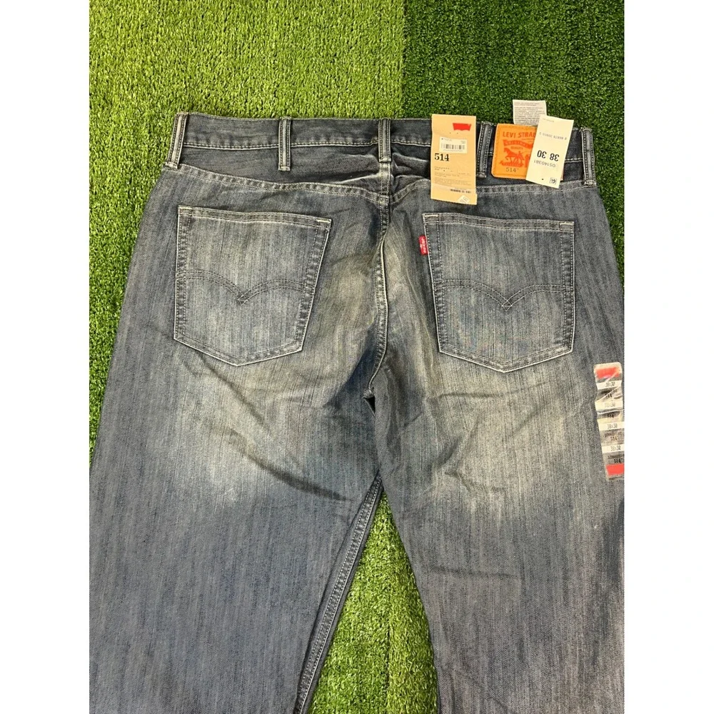 NWT Levis 514 Straight Fit Jeans Mens 38x30 Medium Wash Blue Denim